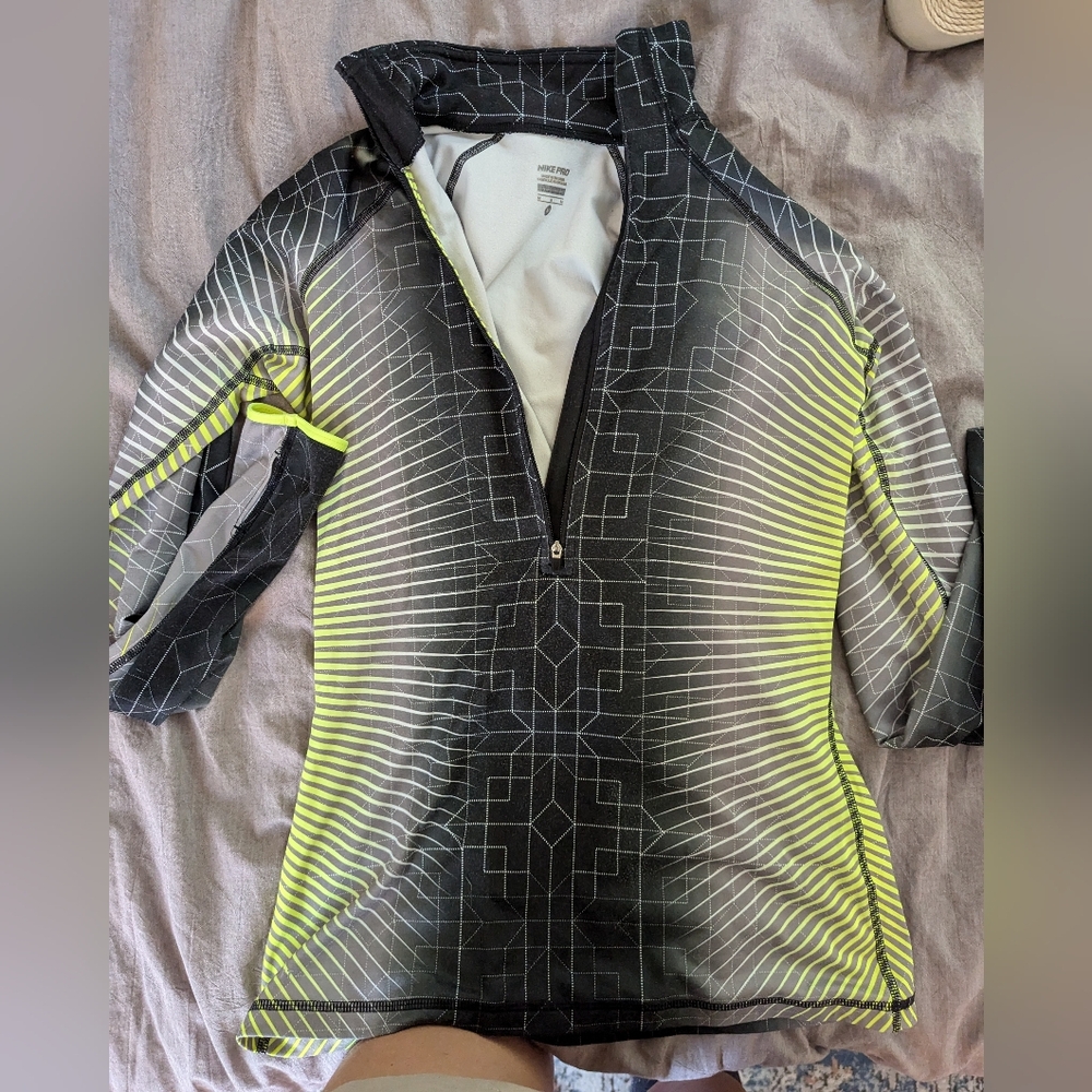 Nike pro insulated running athletic long sleeve